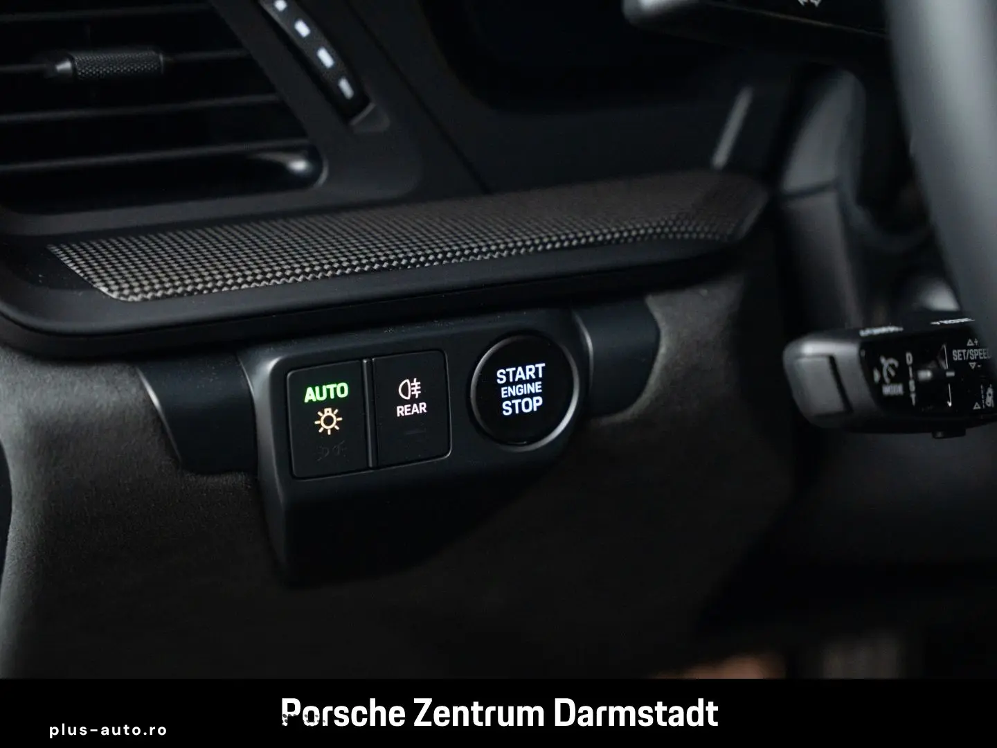 PORSCHE 992 911 Carrera 4 GTS Lift