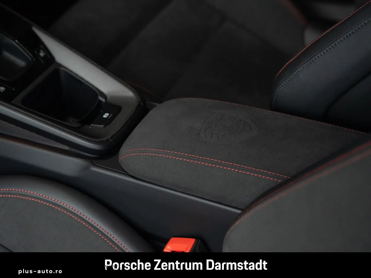 PORSCHE 992 911 Carrera 4 GTS Lift