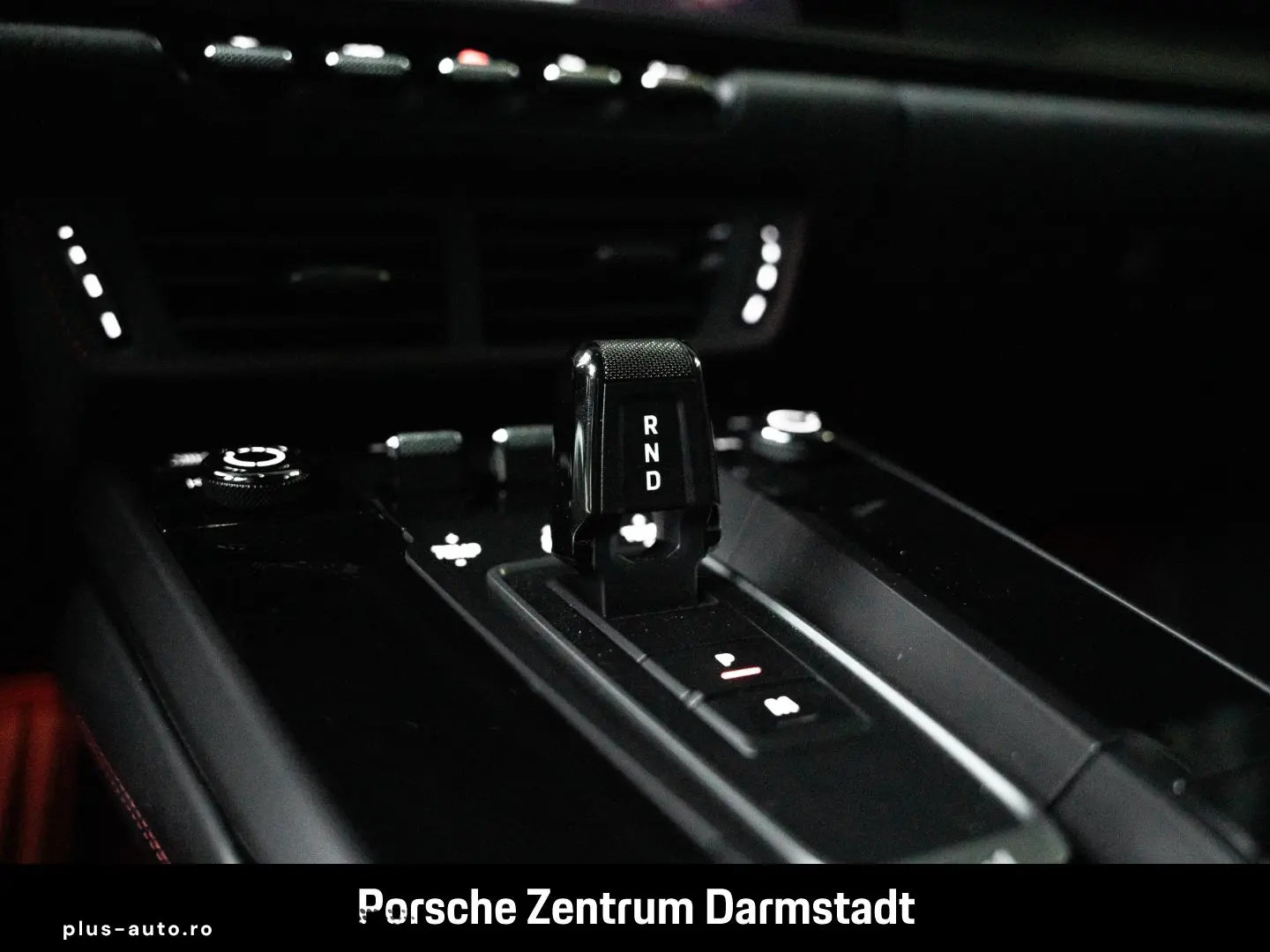 PORSCHE 992 911 Carrera 4 GTS Lift