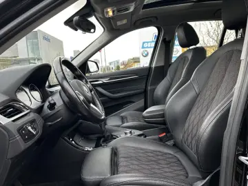 BMW X1 x25e Sports.HUD ACC PanoD.KomfZ.LED Navi  18