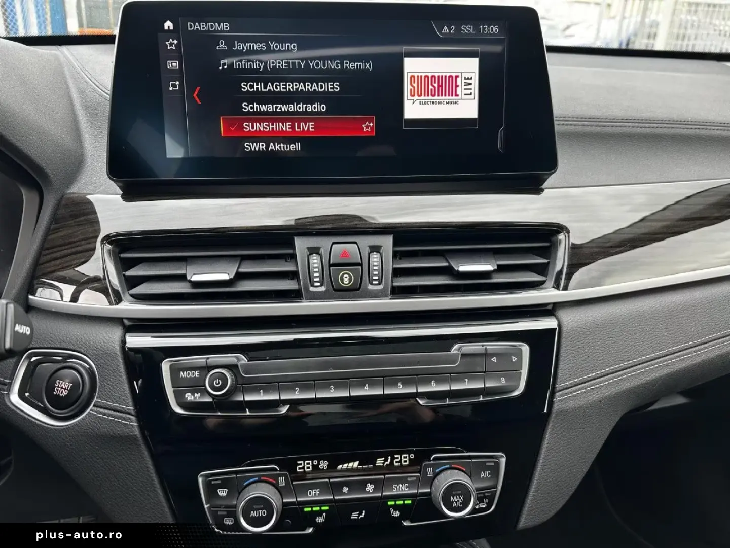 BMW X1 x25e Sports.HUD ACC PanoD.KomfZ.LED Navi  18