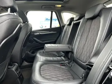 BMW X1 x25e Sports.HUD ACC PanoD.KomfZ.LED Navi  18