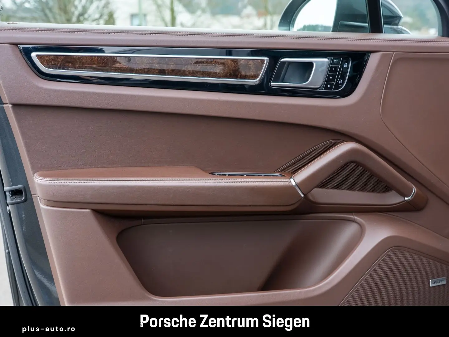 PORSCHE Cayenne E-Hybrid Coupe Sport Design Luftfederung