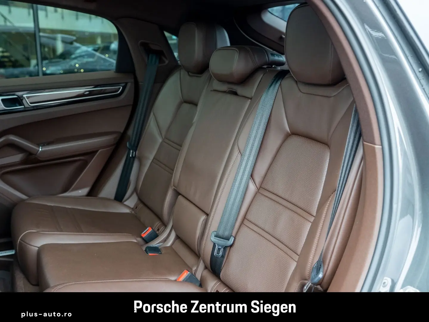 PORSCHE Cayenne E-Hybrid Coupe Sport Design Luftfederung