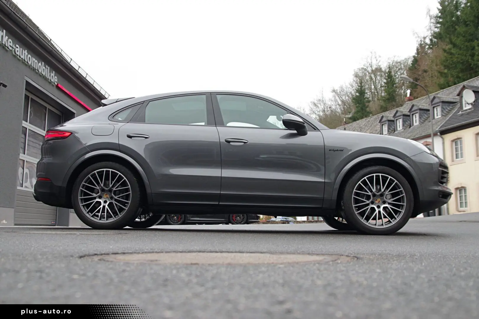 PORSCHE Cayenne Coupe E-Hybrid Luft InnoDrive 18-W 360