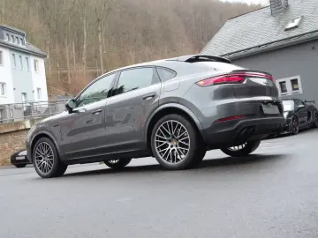 PORSCHE Cayenne Coupe E-Hybrid Luft InnoDrive 18-W 360