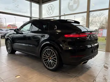 PORSCHE Cayenne Coupe E-Hybrid