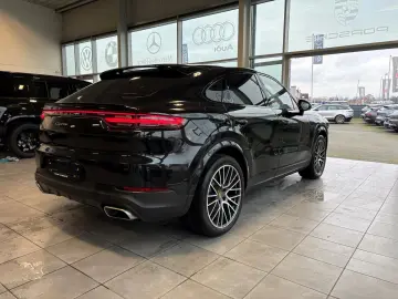 PORSCHE Cayenne Coupe E-Hybrid