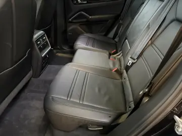 PORSCHE Cayenne Coupe E-Hybrid