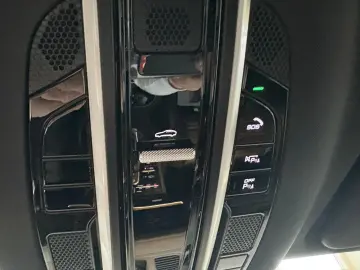 PORSCHE Cayenne Coupe E-Hybrid