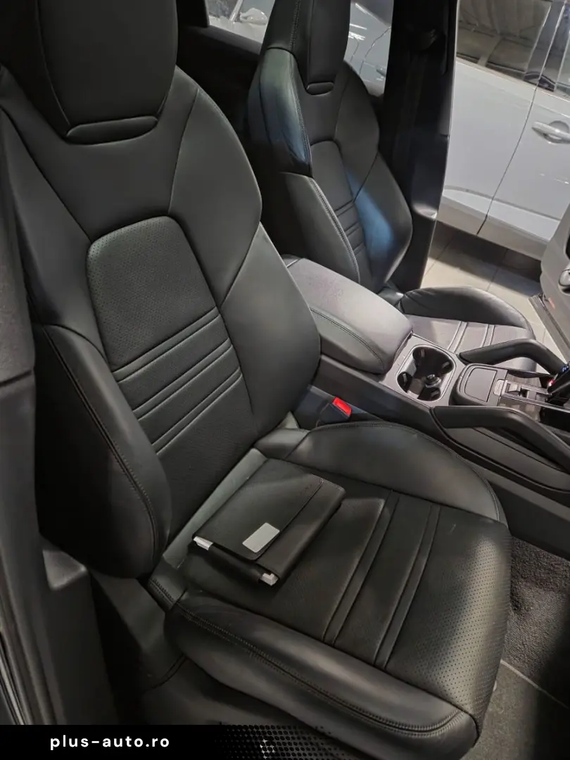 PORSCHE Cayenne Coupe E-Hybrid