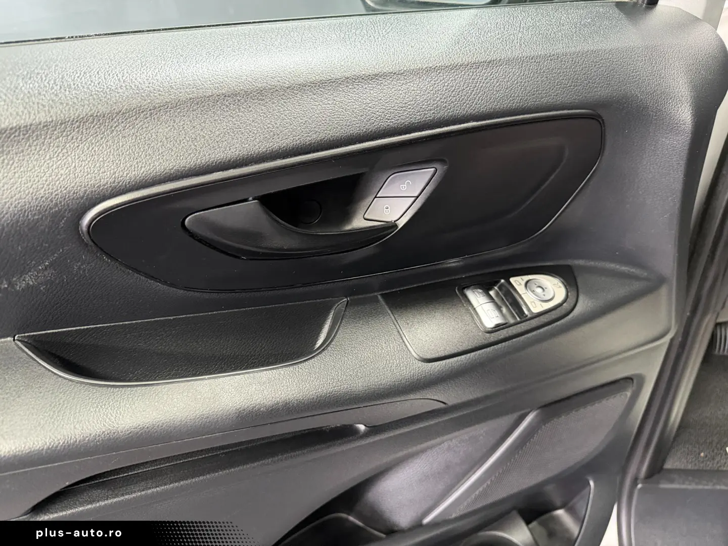 Mercedes-Benz Vito Tourer 116 CDI Pro extralung 9- Locuri