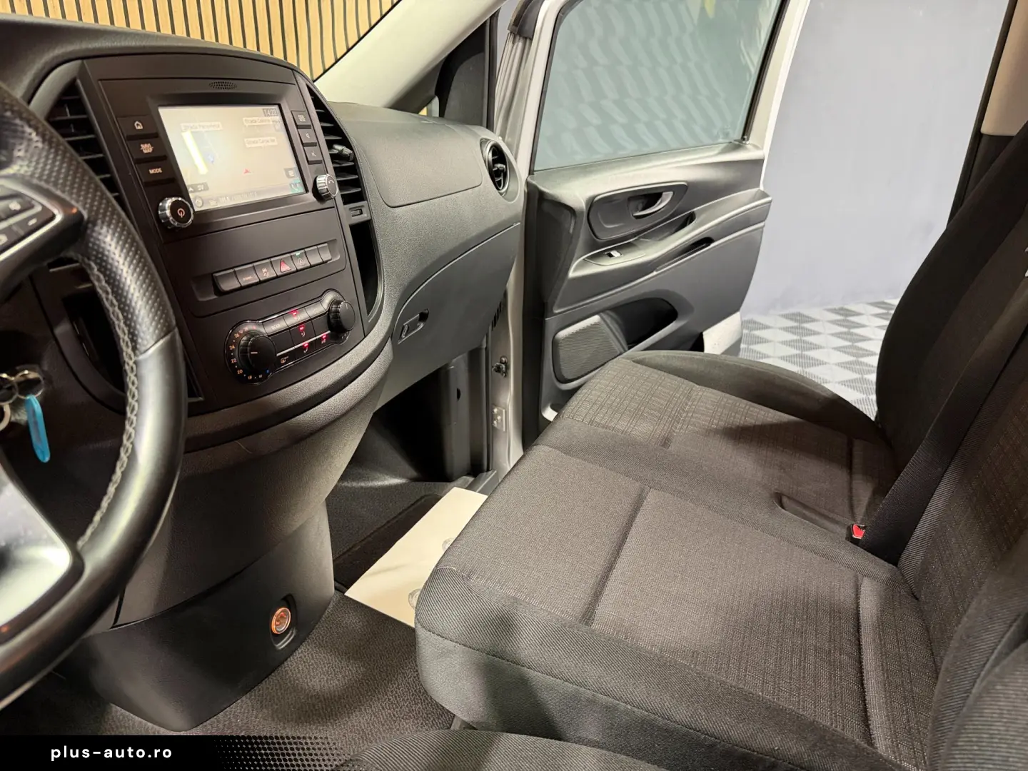 Mercedes-Benz Vito Tourer 116 CDI Pro extralung 9- Locuri