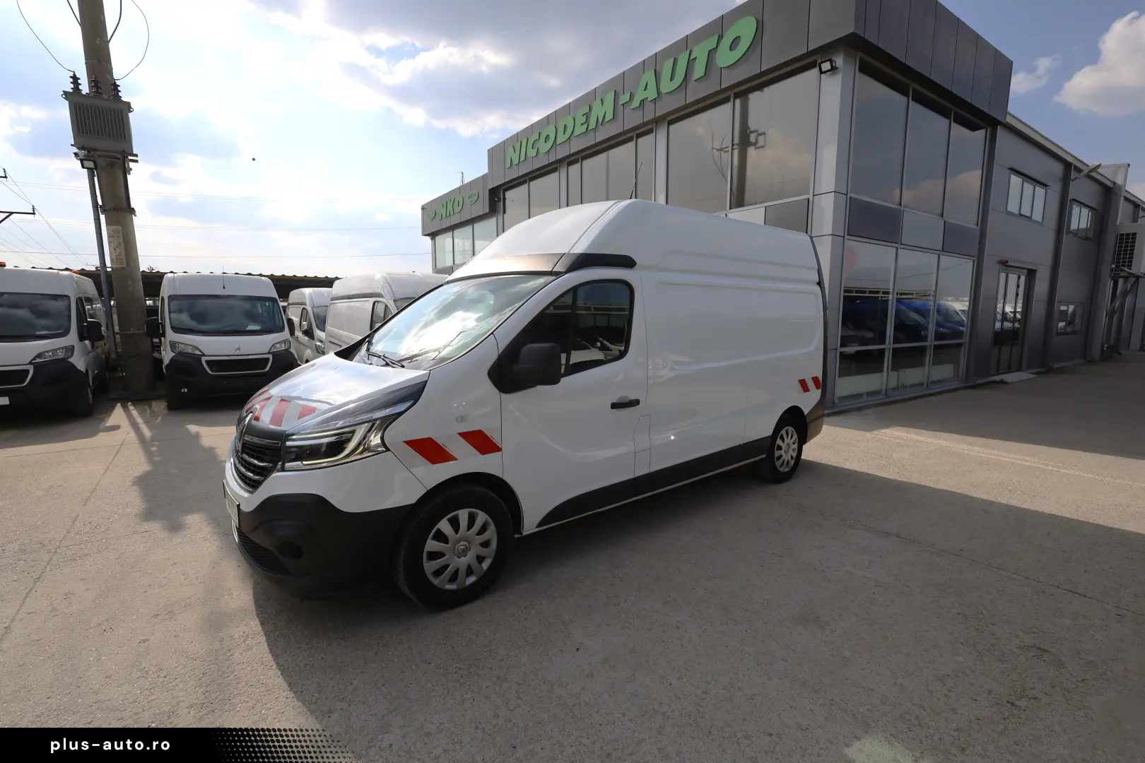 Renault Trafic L2H2 2.0D 145CP