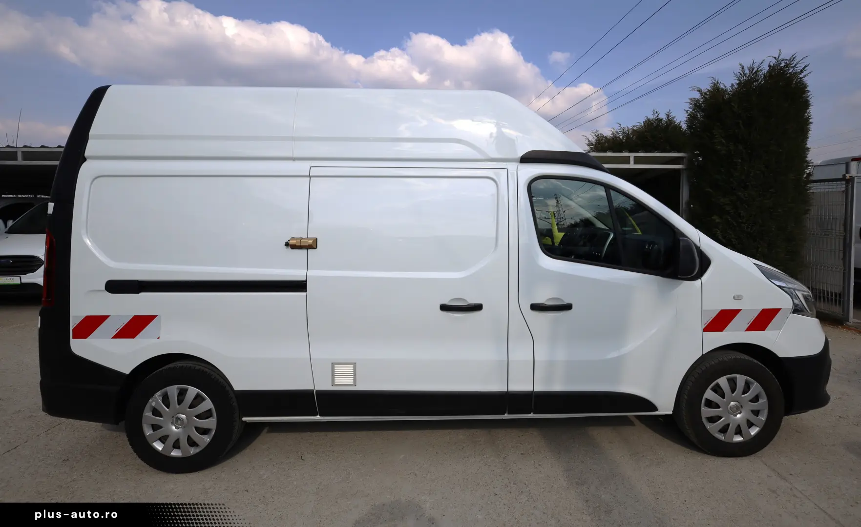 Renault Trafic L2H2 2.0D 145CP
