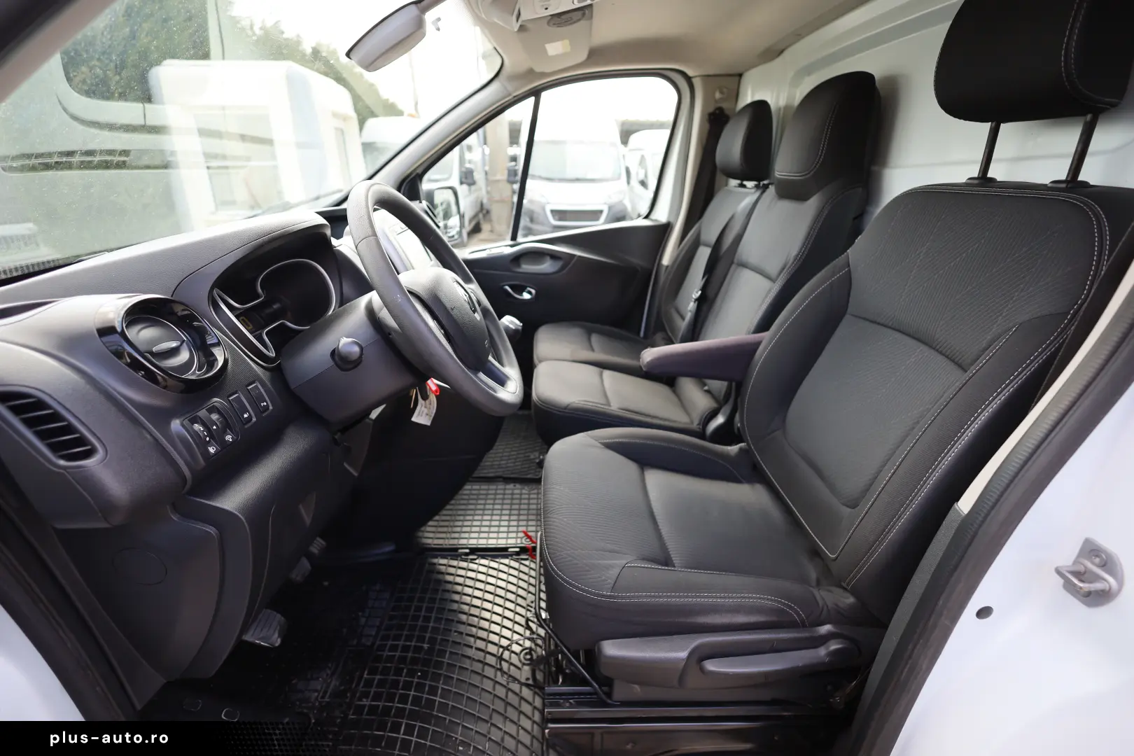 Renault Trafic L2H2 2.0D 145CP