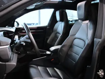 PORSCHE Macan 4  LED ACC BOSE KAM Ambiente DAB AppleCP