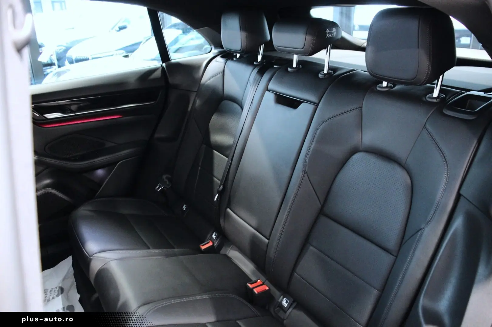 PORSCHE Macan 4  LED ACC BOSE KAM Ambiente DAB AppleCP