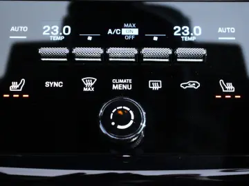 PORSCHE Macan 4  LED ACC BOSE KAM Ambiente DAB AppleCP