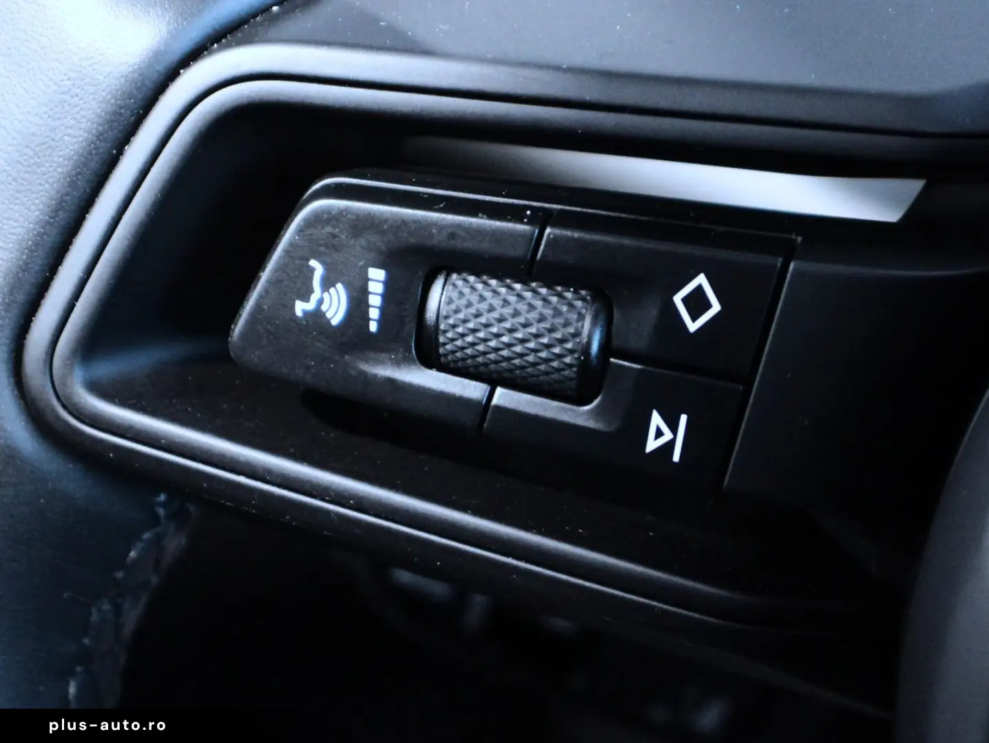 PORSCHE Macan 4  LED ACC BOSE KAM Ambiente DAB AppleCP