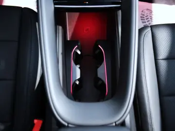 PORSCHE Macan 4  LED ACC BOSE KAM Ambiente DAB AppleCP