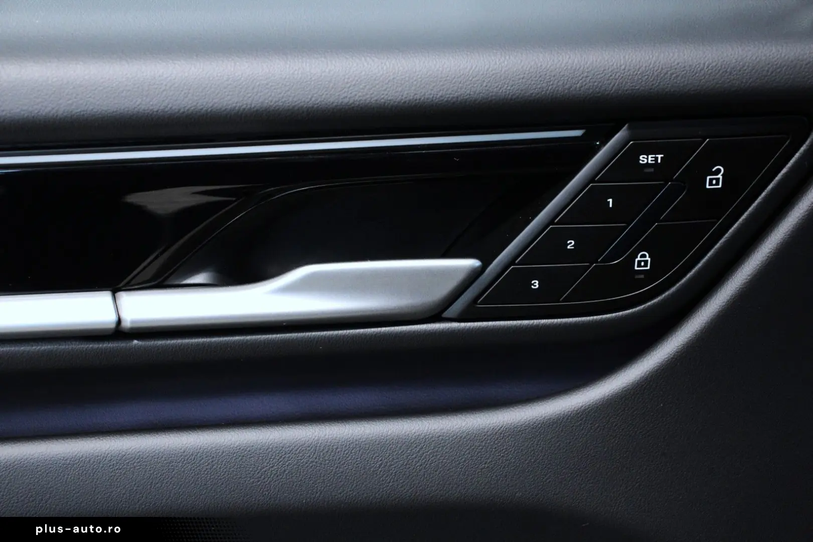 PORSCHE Macan 4  LED ACC BOSE KAM Ambiente DAB AppleCP