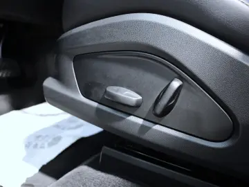 PORSCHE Macan 4  LED ACC BOSE KAM Ambiente DAB AppleCP