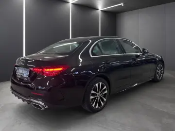 Mercedes-Benz C 300 e AMG Digital Light Distronic