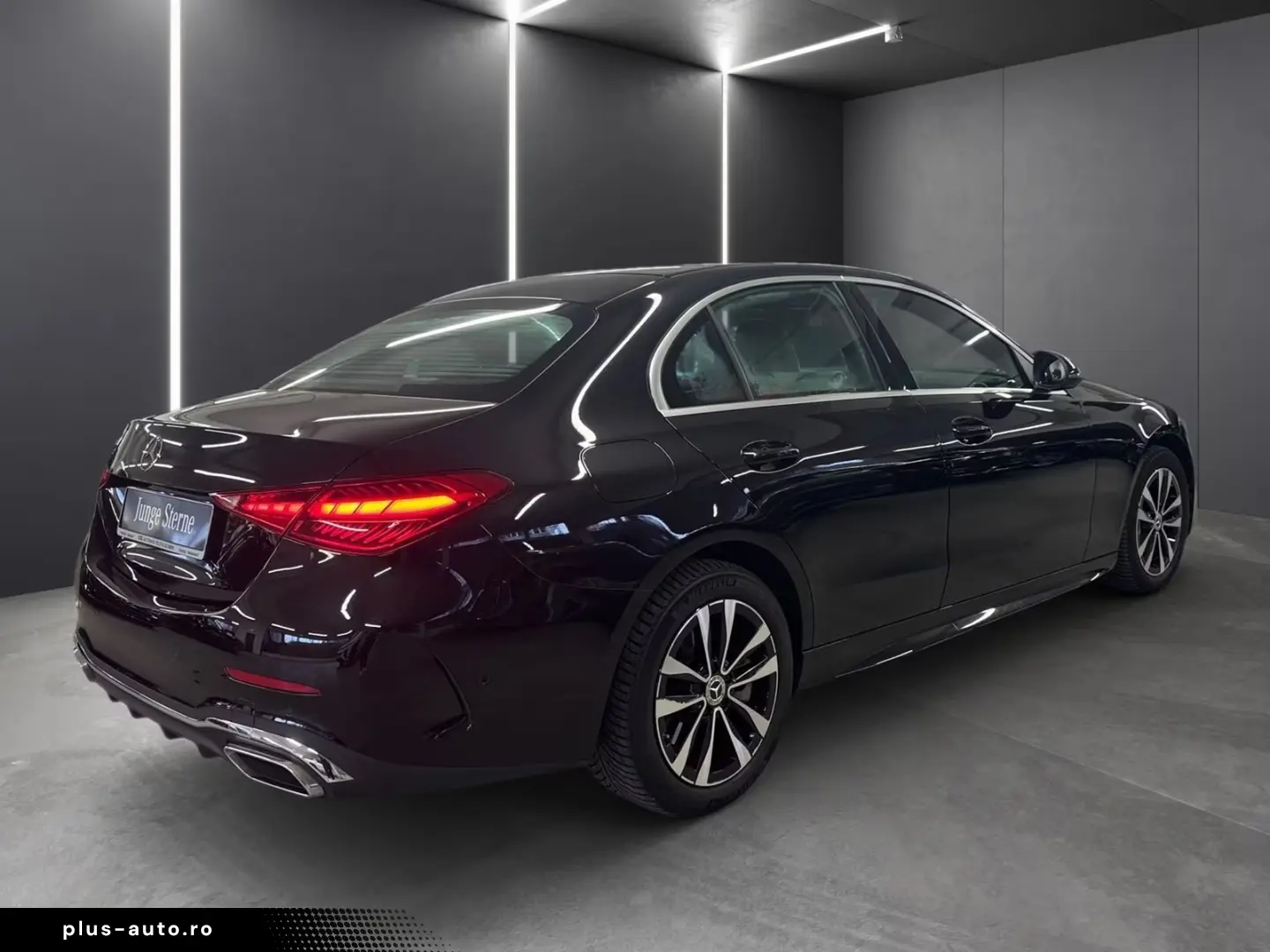 Mercedes-Benz C 300 e AMG Digital Light Distronic