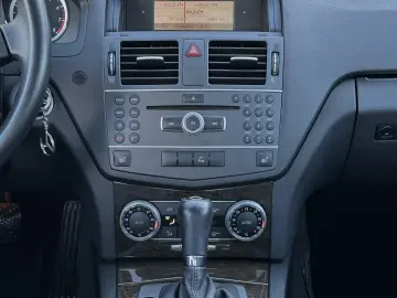 Mercedes-Benz C 180 CGI Automatik BlueEFFICIENCY Avantgarde