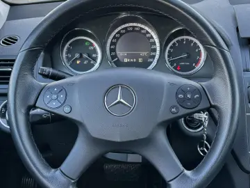 Mercedes-Benz C 180 CGI Automatik BlueEFFICIENCY Avantgarde