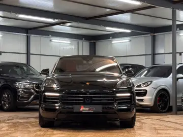 PORSCHE Cayenne Coupe Platinum DIST AIR PANO CHRONO 360