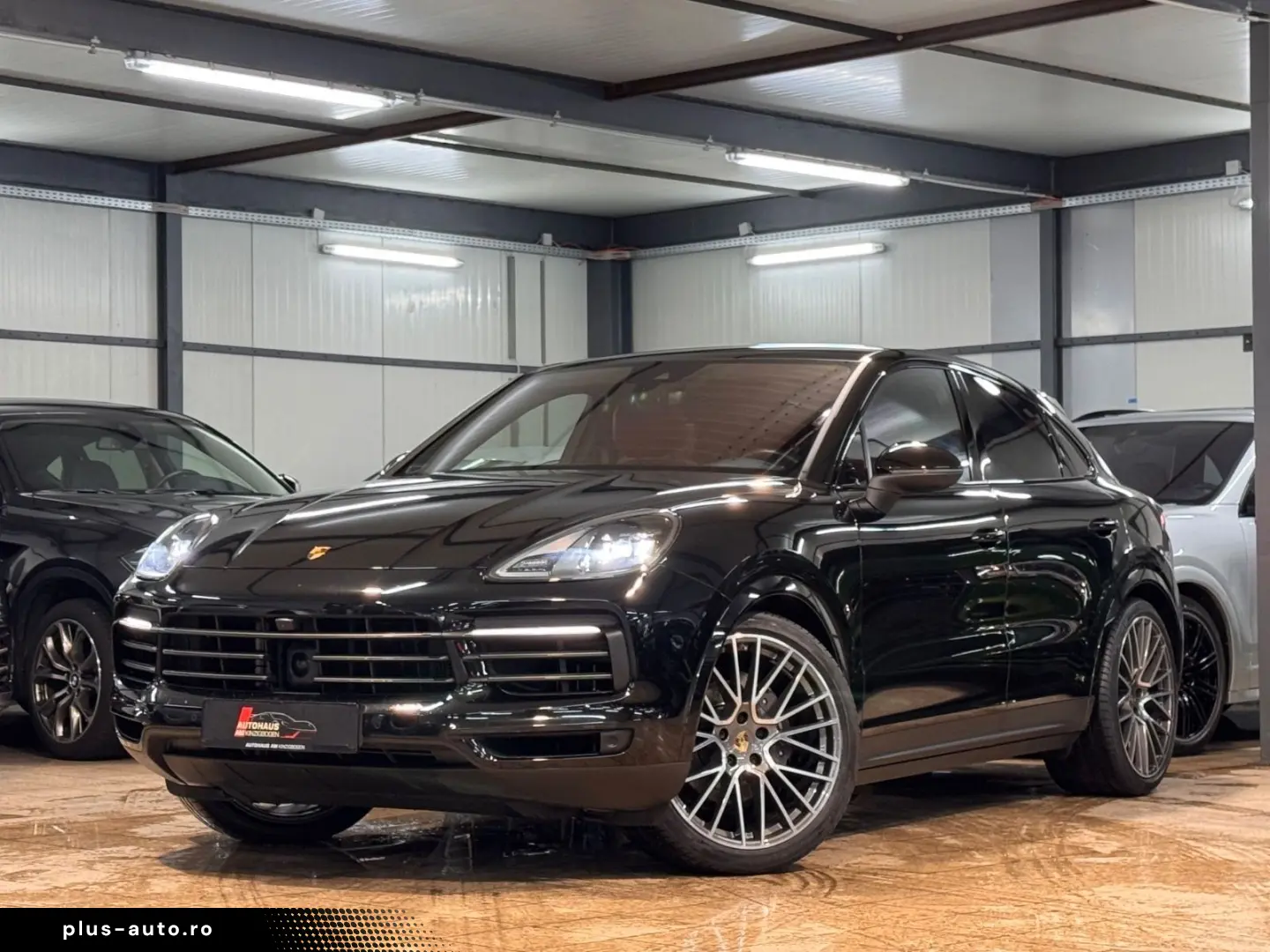 PORSCHE Cayenne Coupe Platinum DIST AIR PANO CHRONO 360