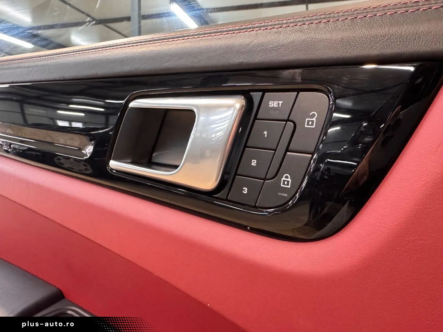 PORSCHE Cayenne Coupe Platinum DIST AIR PANO CHRONO 360