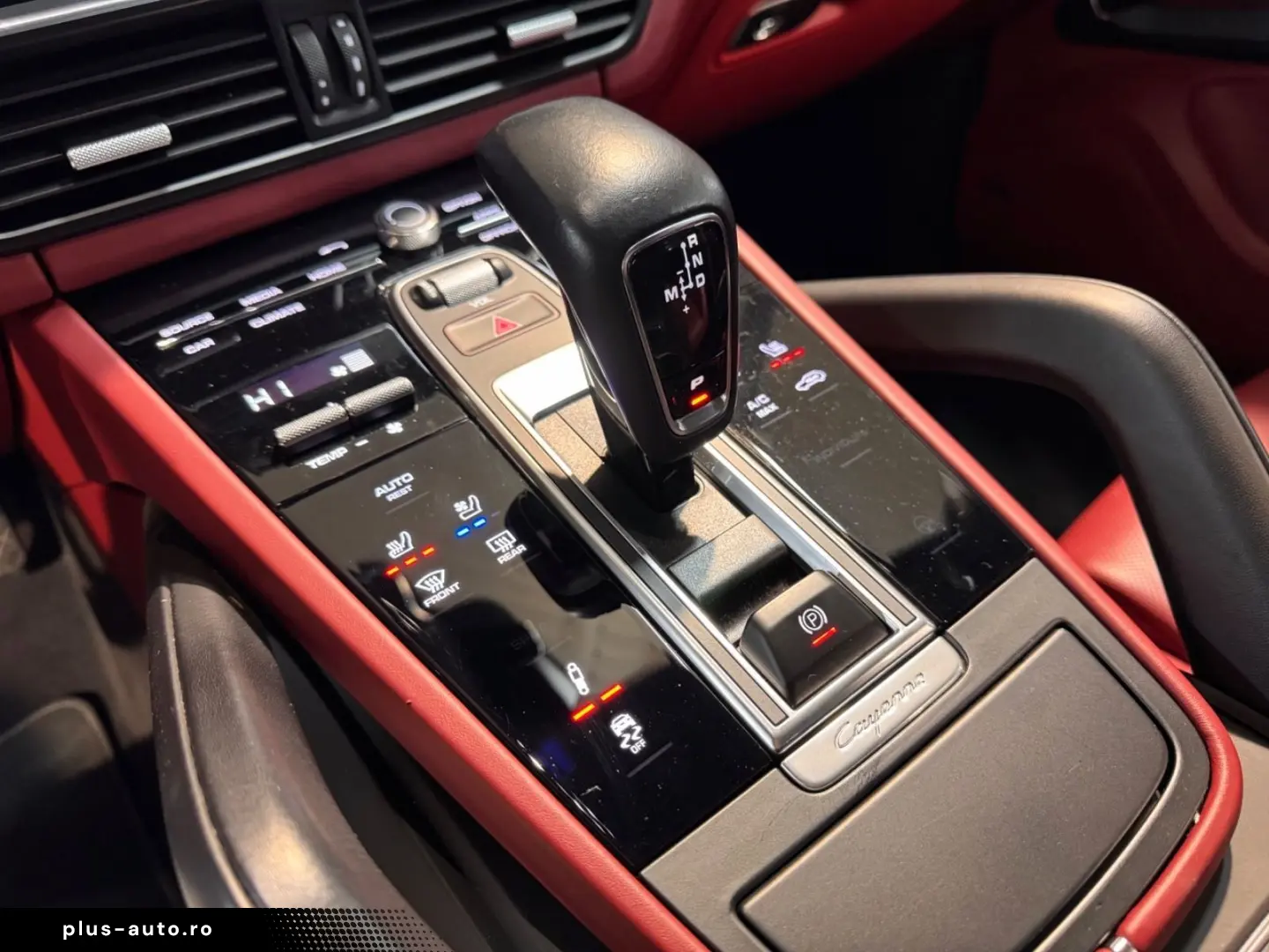 PORSCHE Cayenne Coupe Platinum DIST AIR PANO CHRONO 360