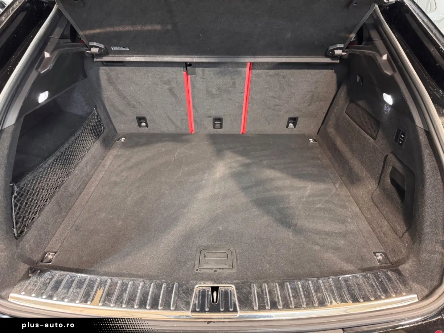 PORSCHE Cayenne Coupe Platinum DIST AIR PANO CHRONO 360