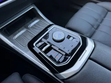 BMW 750e xDrive Massage Exc.Lounge Autobahnas. B&W