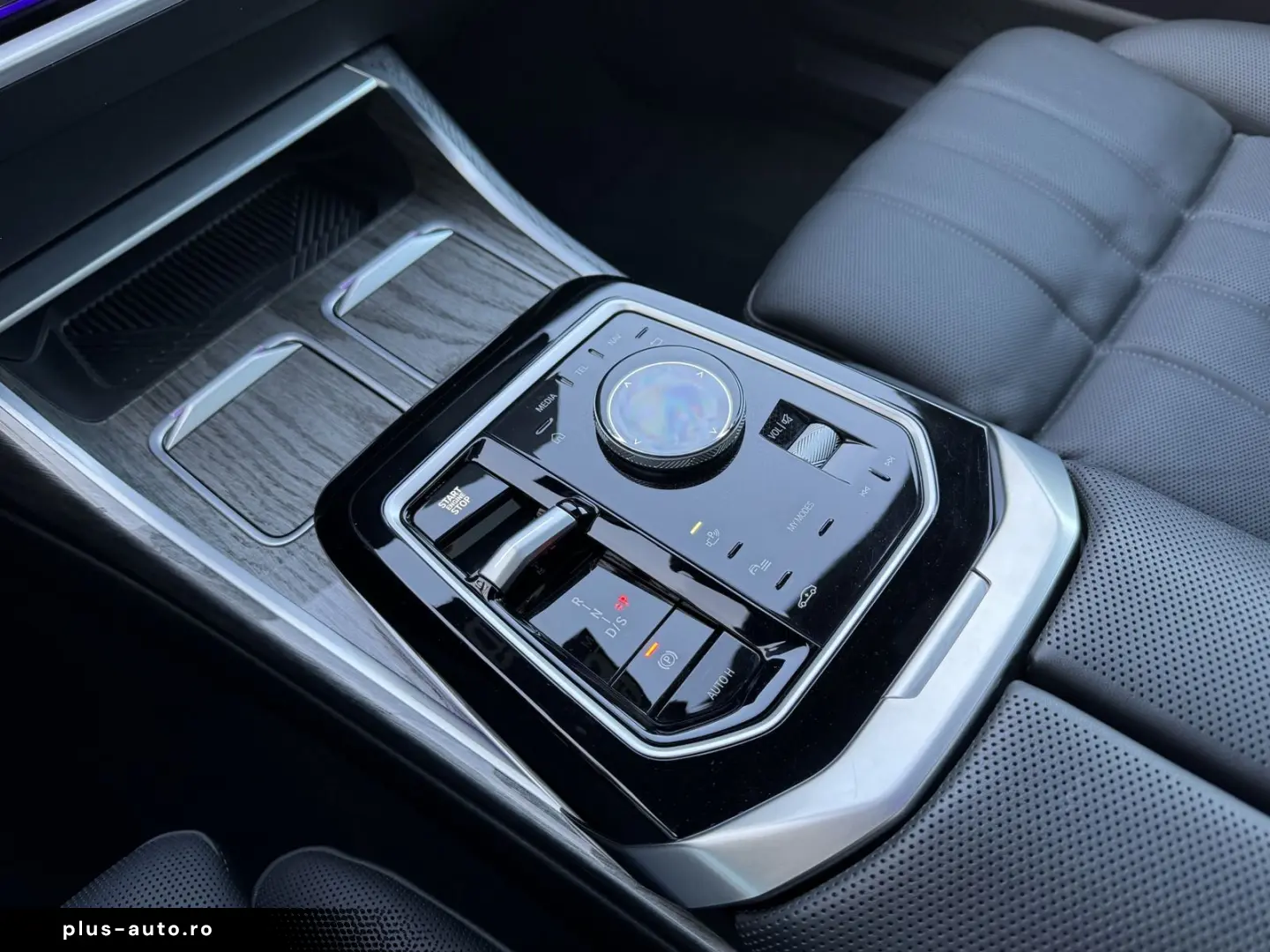 BMW 750e xDrive Massage Exc.Lounge Autobahnas. B&W