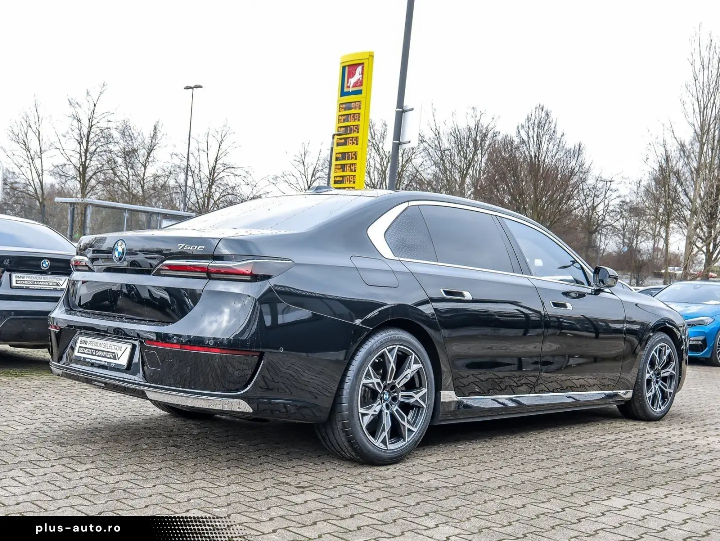 BMW 750e xDrive Pano DAP PAP Massage Iconic Glow Exe