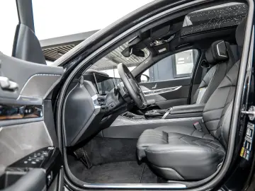 BMW 750e xDrive Pano DAP PAP Massage Iconic Glow Exe