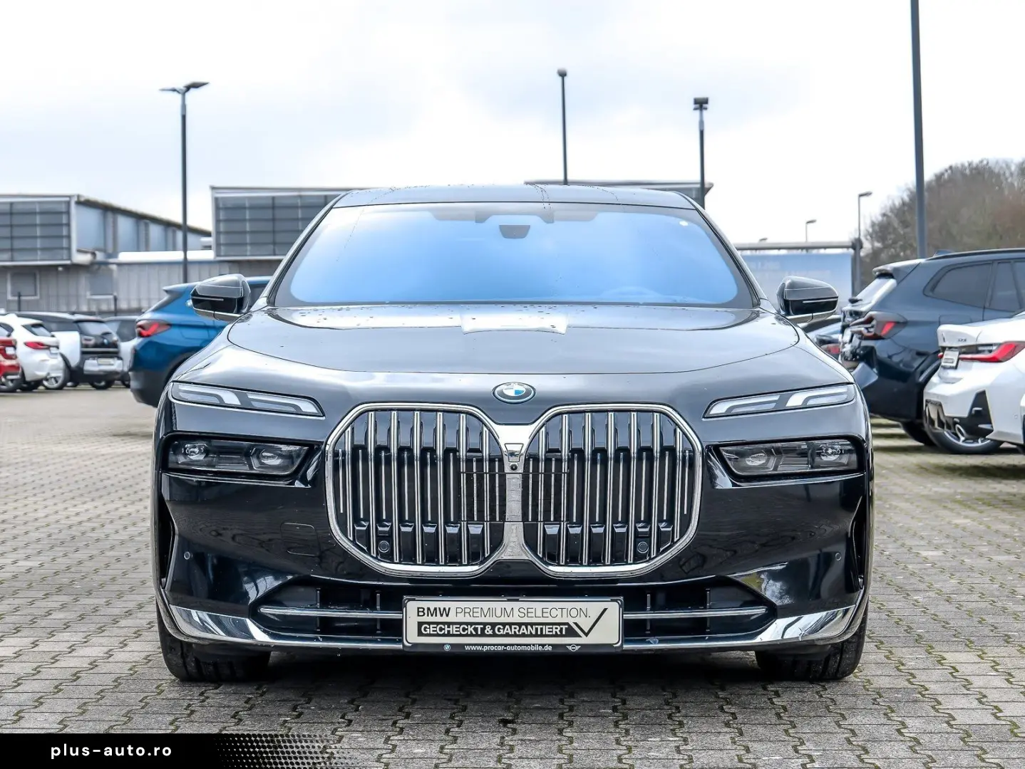 BMW 750e xDrive Pano DAP PAP Massage Iconic Glow Exe
