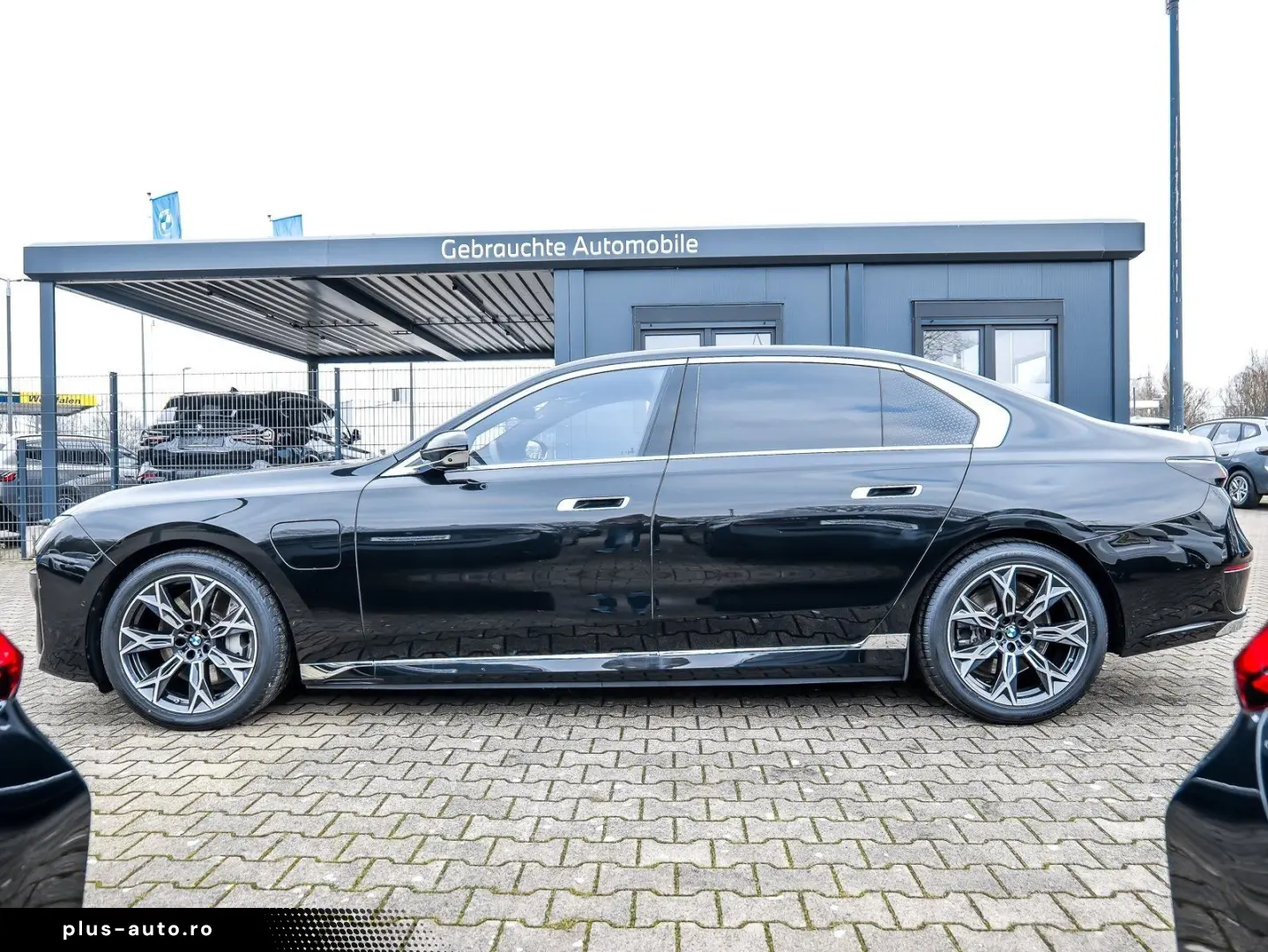 BMW 750e xDrive Pano DAP PAP Massage Iconic Glow Exe