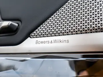 BMW 750e xDrive Pano DAP PAP Massage Iconic Glow Exe