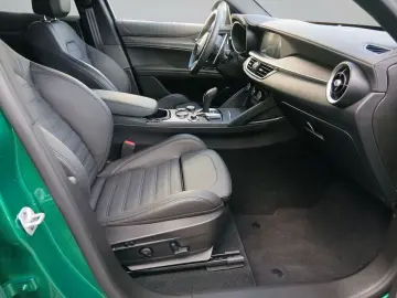 ALFA ROMEO Stelvio 2.9 V6 Bi-Turbo QUADRIFOGLIO ACC LED SHZ