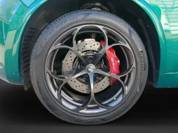 ALFA ROMEO Stelvio 2.9 V6 Bi-Turbo QUADRIFOGLIO ACC LED SHZ