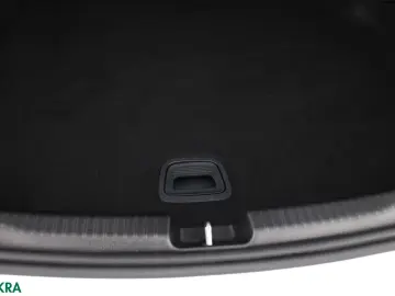 Mercedes-Benz C 200 d AMG NIGHT HEADUP