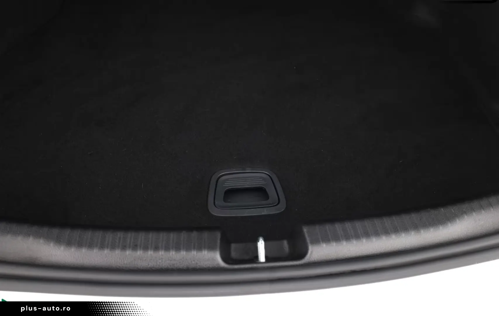 Mercedes-Benz C 200 d AMG NIGHT HEADUP