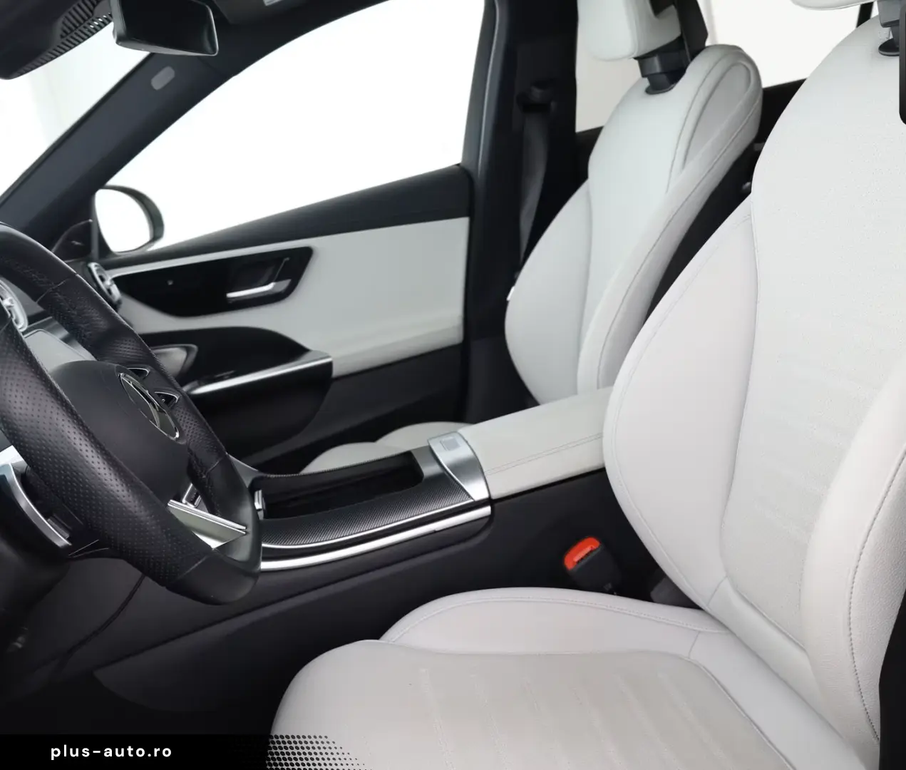 Mercedes-Benz C 200 d AMG NIGHT HEADUP