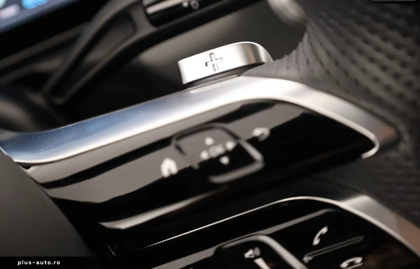 Mercedes-Benz C 200 d AMG NIGHT HEADUP