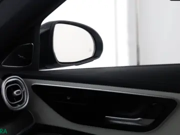 Mercedes-Benz C 200 d AMG NIGHT HEADUP